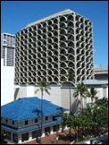 ハワイ　カラカウア通りDFS（免税店）ビル